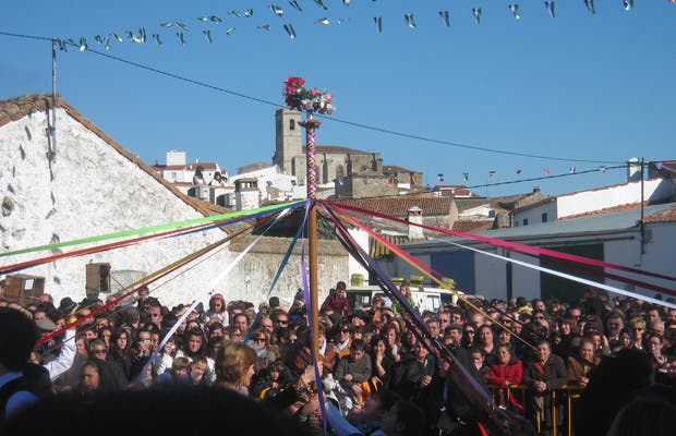 LAS TRES MANERAS DE TORCER EL CORDÓN