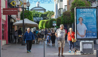 EL CRONISTA OFICIAL DE TELDE (CANARIAS) DENUNCIA LA PRESENCIA DE RATAS EN EL CASCO COMERCIAL