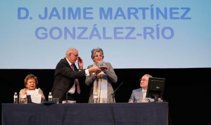 JAIME MARTÍNEZ, «BALESQUIDO» DE HONOR • LA SOCIEDAD PROTECTORA, QUE ORGANIZA EL MARTES DE CAMPO, CUMPLE 90 AÑOS Y HOMENAJEA AL NEUMÓLOGO «POR SU INCONMENSURABLE AMOR A OVIEDO»