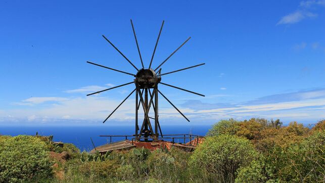 SE PRESENTA LA MONOGRAFÍA ‘EL SISTEMA ORTEGA: EL MOLINO DE VIENTO DE LA ISLA DE LA PALMA’, DE MANUEL POGGIO CAPOTE, CRONISTA OFICIAL DE SANTA CRUZ DE LA PALMA, Y ANTONIO LORENZO TENA