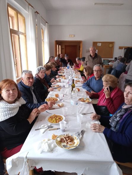 COMIDA DE HERMANDAD DE LA ASOCIACIÓN DE JUBILADOS