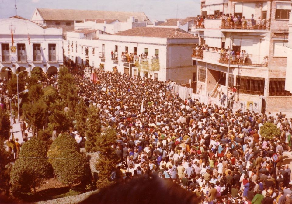 EN EL DOMINGO DE RESURRECCIÓN, CIRINEOS EN LOS HOSPITALES.