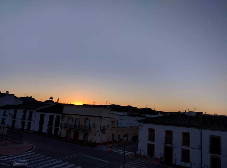 AMANECER EN GUARROMÁN