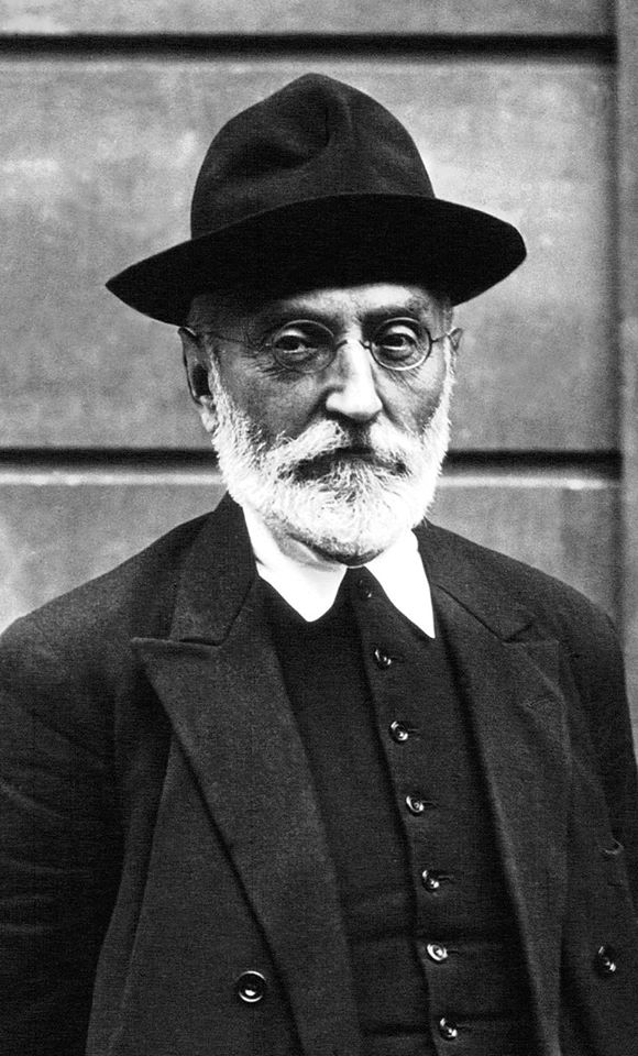 DON MIGUEL DE UNAMUNO EN CANDELARIO. CUANDO NO HABIA CONFINAMIENTO