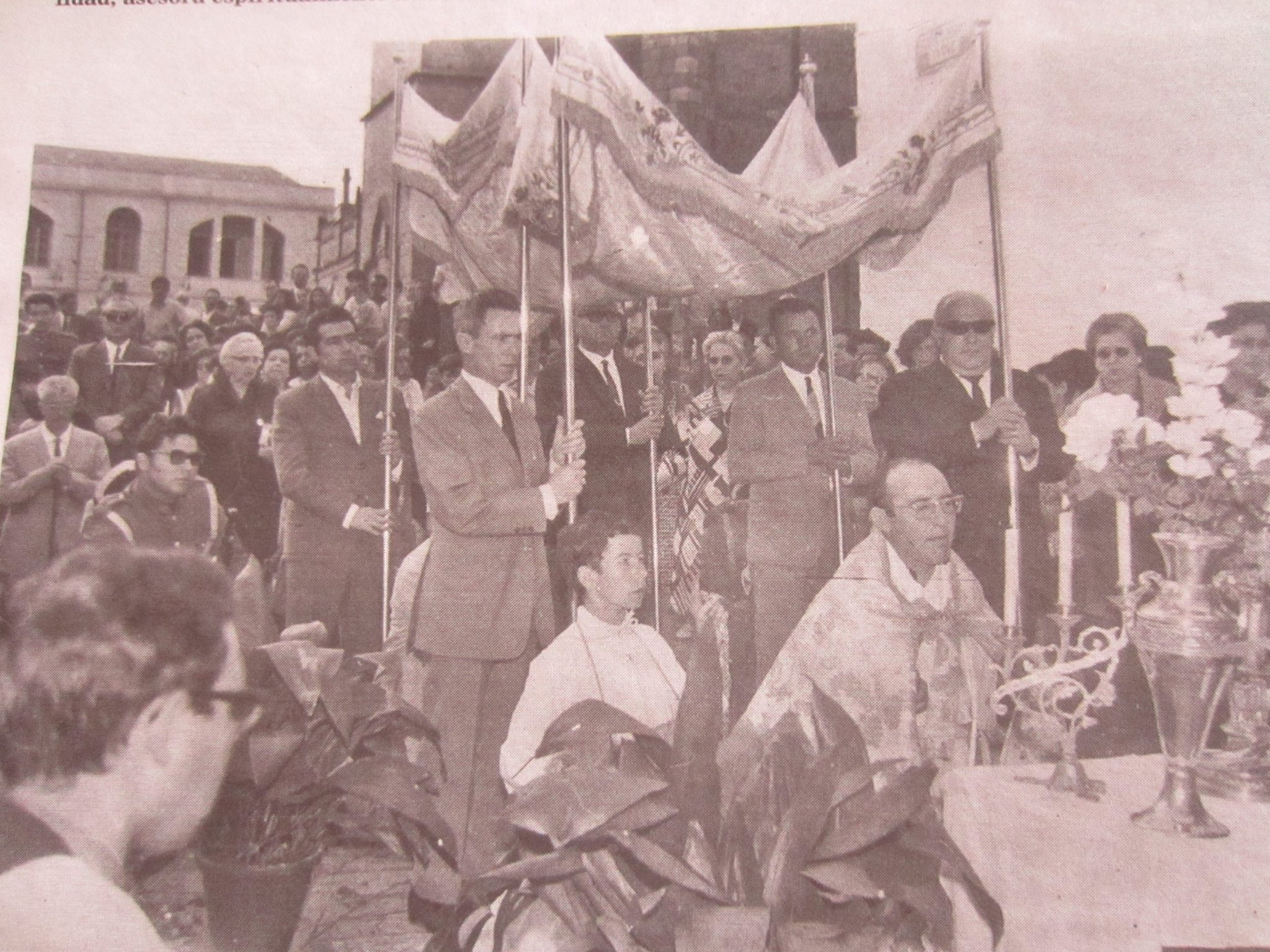 CORPUS DE INCIENSO, ALTAR Y ROMERO