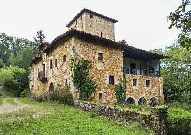 LA PROPIEDAD DEL PALACIO DE LA FERRERÍA REPARARÁ LA CUBIERTA