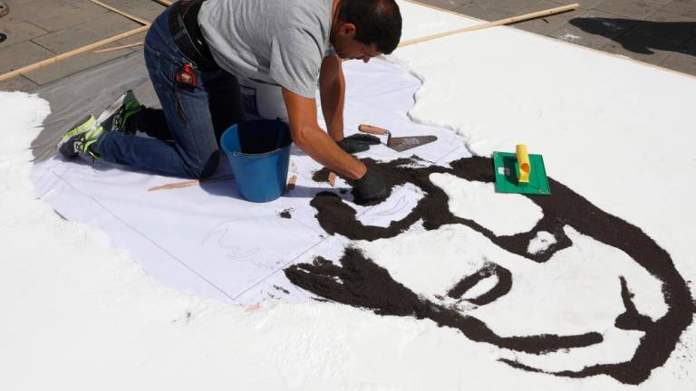 ARTE CON SAL EN EL CASCO DE TEGUISE (CANARIAS)