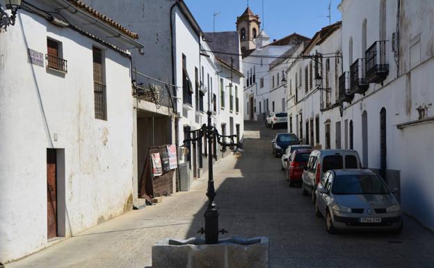 EL AGUA VUELVE A BROTAR DE LA FUENTE DE LOS GRIFOS