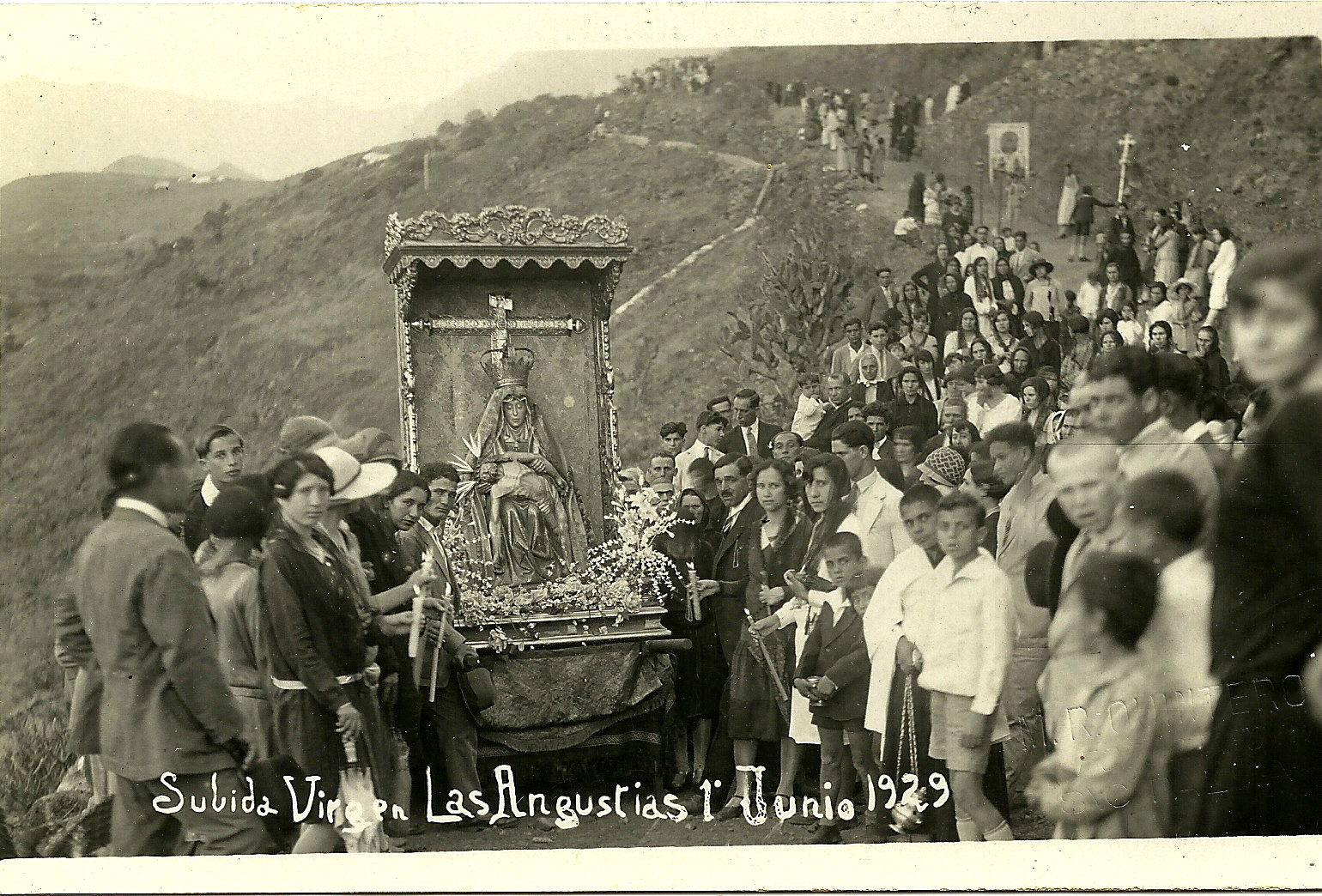 LA VIRGEN DE LAS ANGUSTIAS EN ROGATIVA DE LLUVIAS /1