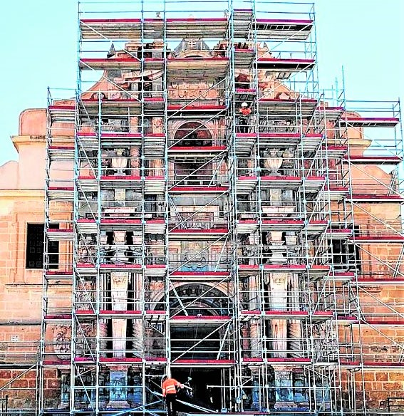 RESTAURAN LA BASILICA DE LA VERA CRUZ DE CARAVACA (MURCIA)