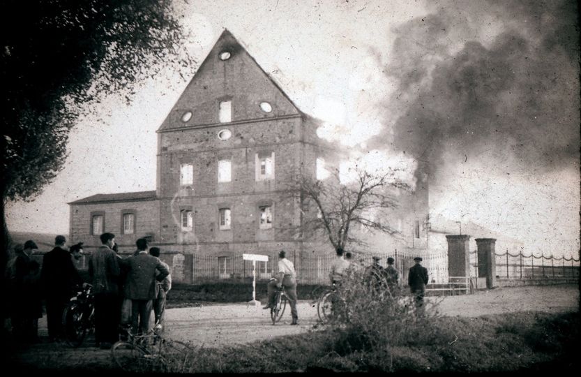 INCENDIO EN LA FÁBRICA DE HARINAS “LA CONCEPCIÓN” DE PUEBLA DE LA CALZADA. 3 DICIEMBRE DE 1955.