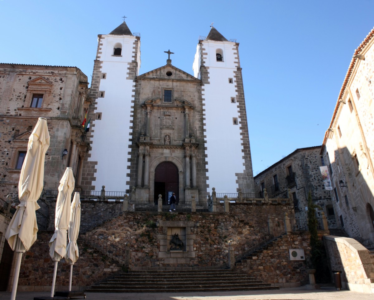 IGLESIA DE SAN FRANCISCO JAVIER (II)