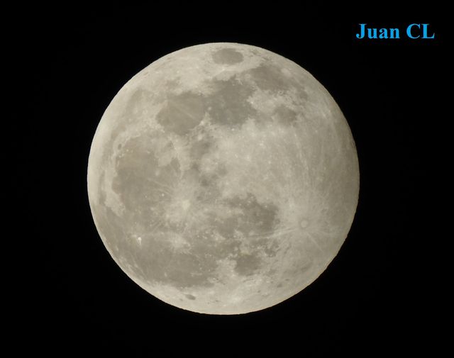 SALUDO FUENTEPIÑELANO 2582. NO HAY LUNA COMO LA DE ENERO