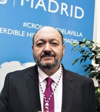 GALARDONADO CON EL PREMIO DE LA ASOCIACIÓN DE PRENSA DE MADRID (APM) AL       CRONISTA OFICIAL DE MADRID PERIODISTA ESPECIALIZADO EN MADRID 2019.