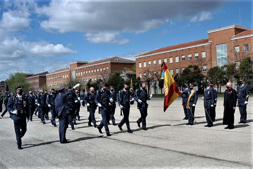 JURAMENTO DE NUEVOS PROFESIONALES MILITARES