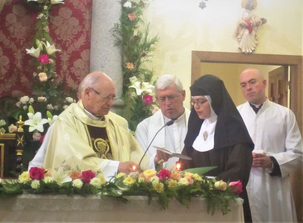 HACE TRES AÑOS. PROFESIÓN SOLEMNE DE SOR INÉS, RELIGIOSA CLARISA.