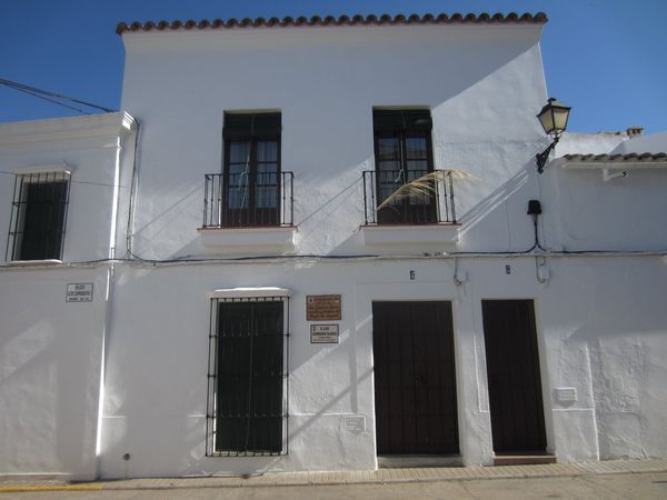 CASA MUSEO DE LUIS ZAMBRANO BLANCO (1909-1983), FUNDADOR DEL INSTITUTO SECULAR “HOGAR DE NAZARET” EN FUENTE DEL MAESTRE (BADAJOZ), SU PUEBLO NATAL