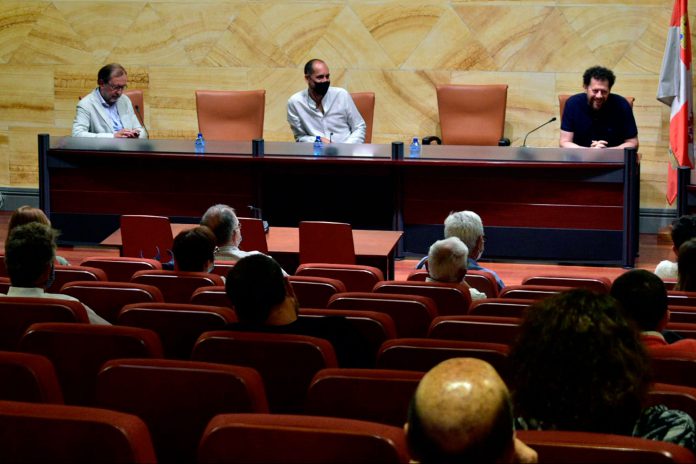 EDUARDO JUÁREZ PRESENTA «DESDE EL PARAÍSO»