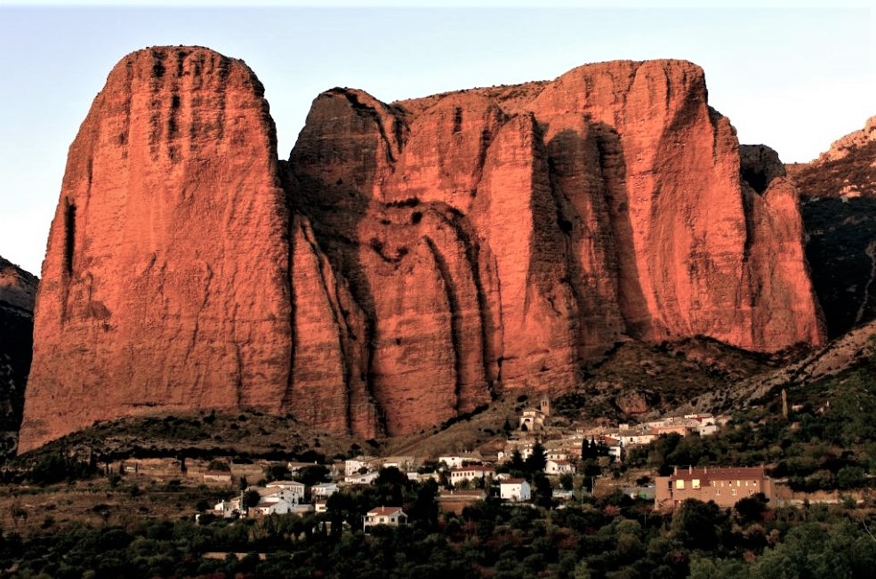 ENA, CAPITAL DE LA CHIMENEA