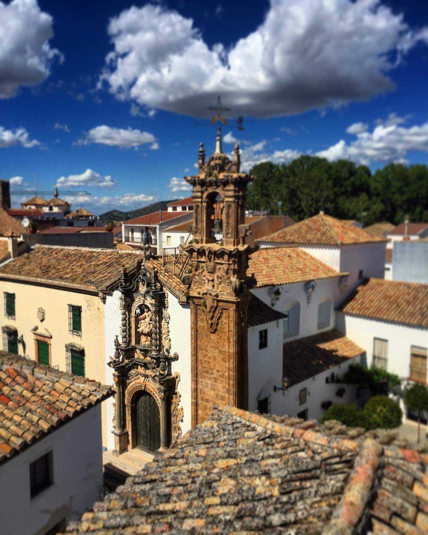 LA IGLESIA DE NUESTRA SEÑORA DE LA AURORA  Y SAN NICASIO DE PRIEGO DE CÓRDOBA