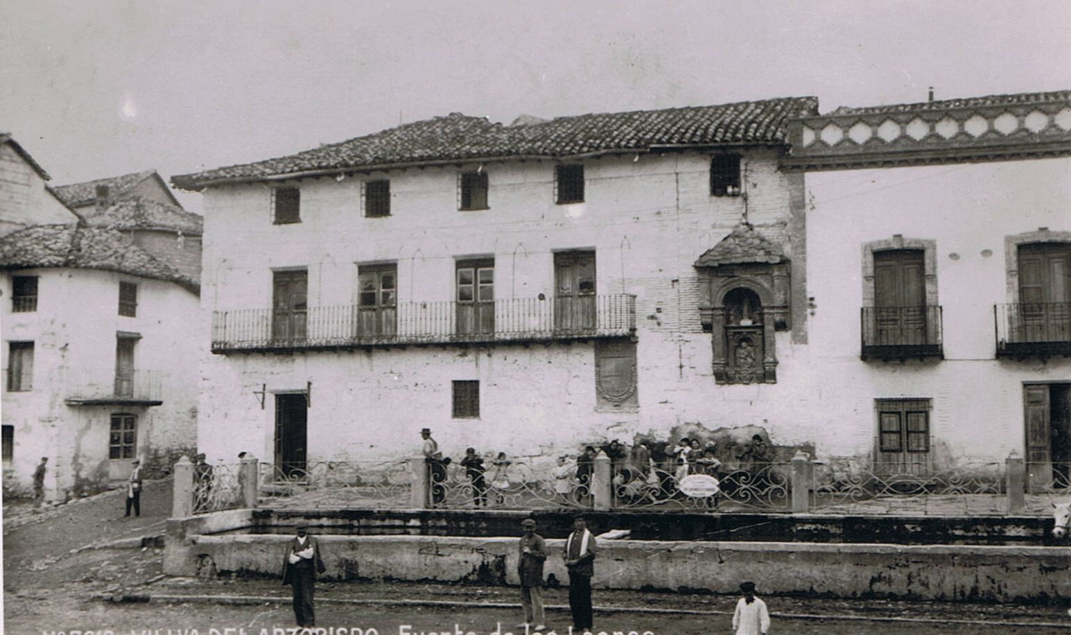 LA FUENTE DE LOS LEONES O DE LA MINA EN LA PLAZA MAYOR  DE VILLANUEVA DEL ARZOBISPO, OBRAS,CAMBIOS Y TRASLADOS(I)