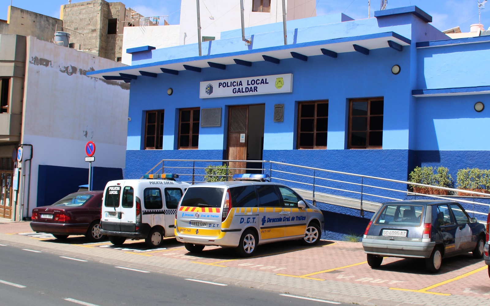 LA POLICÍA LOCAL DE GÁLDAR CELEBRA LA FESTIVIDAD DE SU PATRONO CON RECONOCIMIENTOS Y TOMA DE POSESIÓN DE 12 NUEVOS AGENTES.