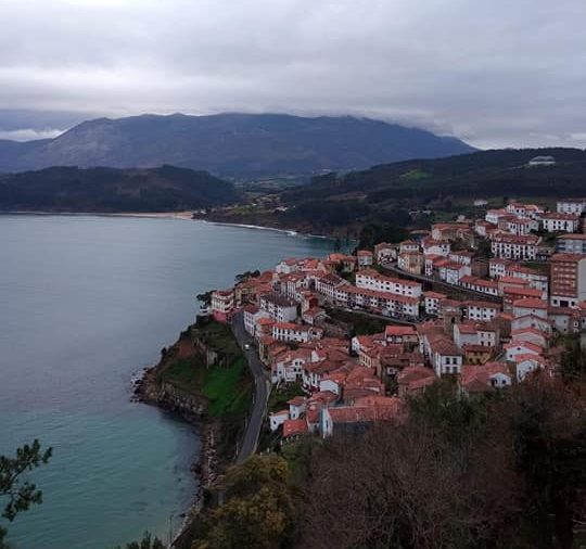 LES HISTORIES DE FIDALGO «EL CAFETIN», DE LASTRES,   OLEAJE DE MAR Y DE DULCE.