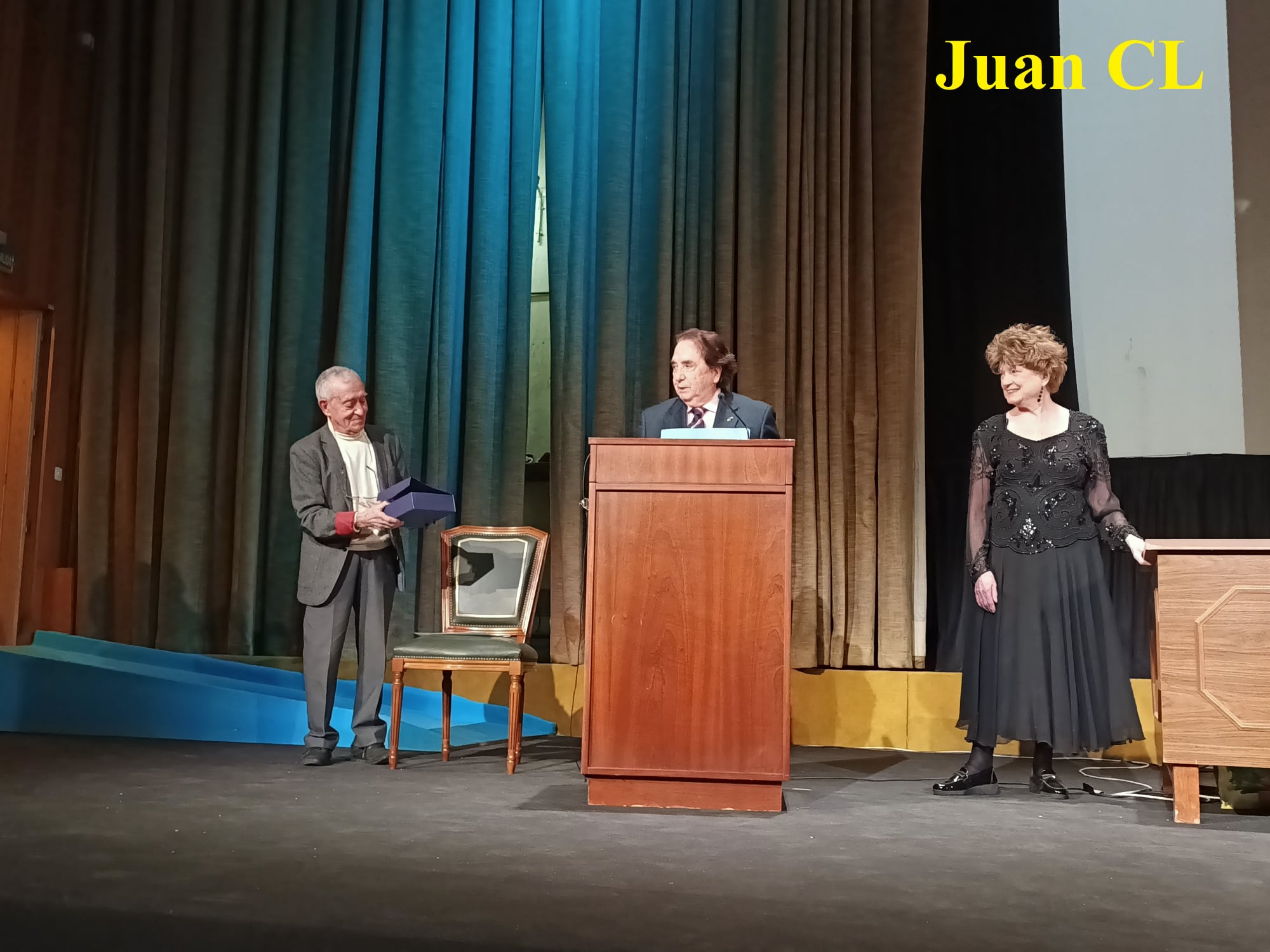 SALUDO FUENTEPIÑELANO-TORREADRADENSE 2985. ENTREGA DE LOS XXIX PREMIOS DE LA ASOCIACIÓN «CULTURA VIVA»