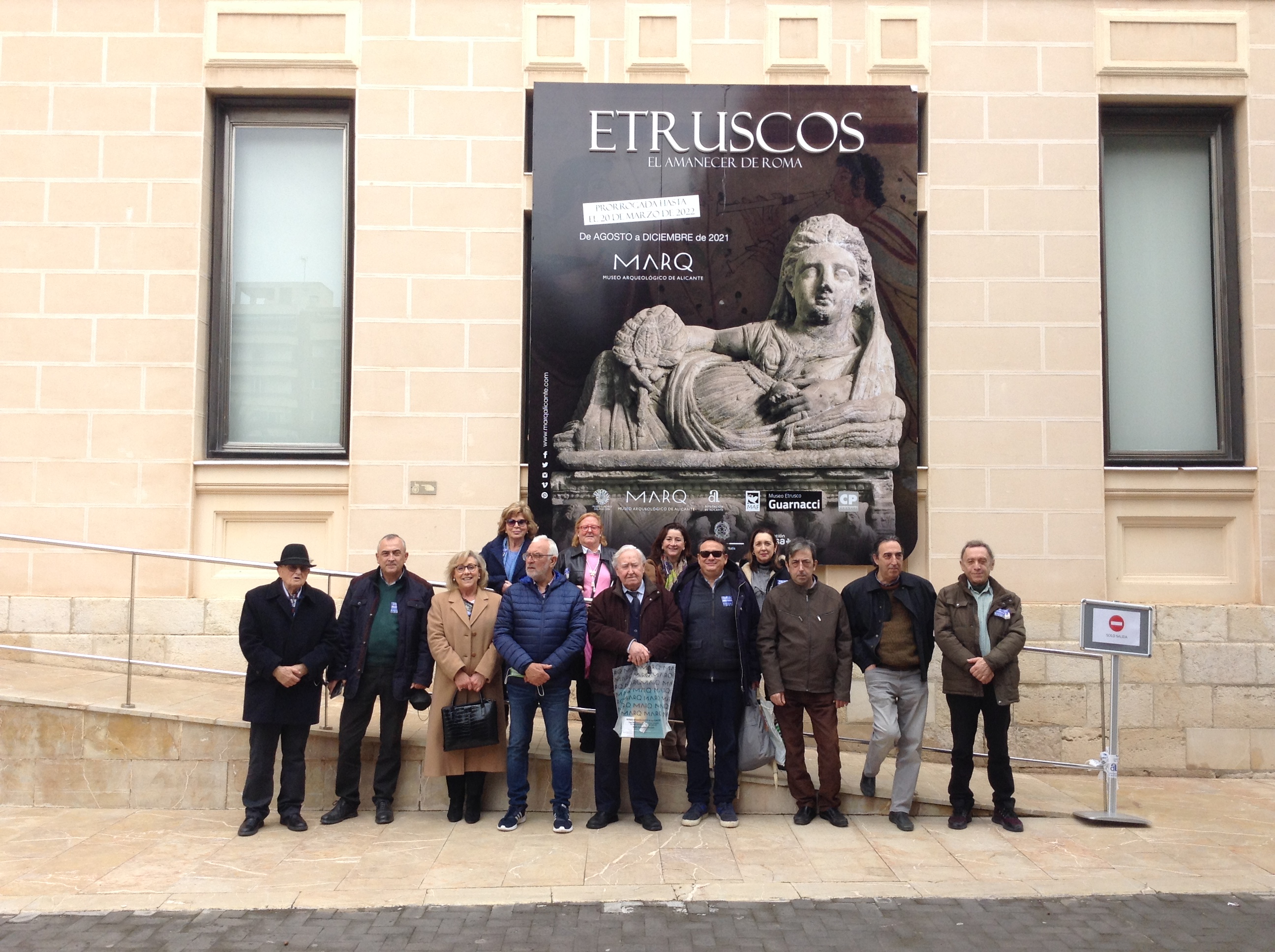 CRONISTAS OFICIALES DEL “REINO DE VALENCIA”, VISITAN EL MUSEO ARQUEOLÓGICO DE ALICANTE.