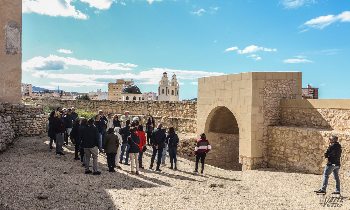 EL CASTILLO DE ELDA RECIBE SUS PRIMEROS VISITANTES DIEZ AÑOS DESPUÉS