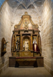 LA CAPILLA DE LOS SANTOS REYES DE LA IGLESIA DE SANTIAGO DE BETANZOS ( II )