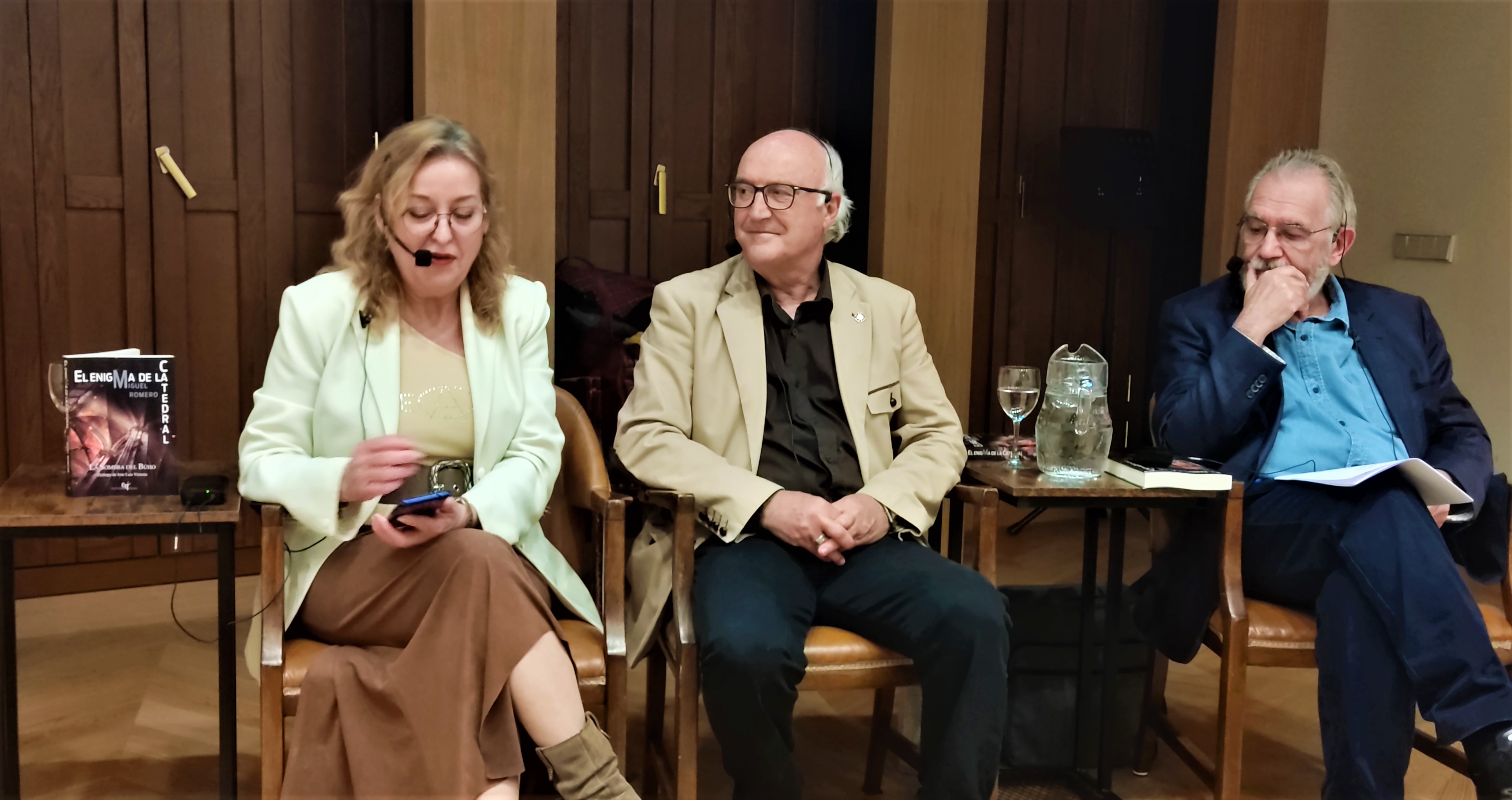 PRESENTADO EN EL ATENEO DE MADRID, EL LIBRO “EL ENIGMA DE LA CATEDRAL-LA SOMBRA DEL BUHO”