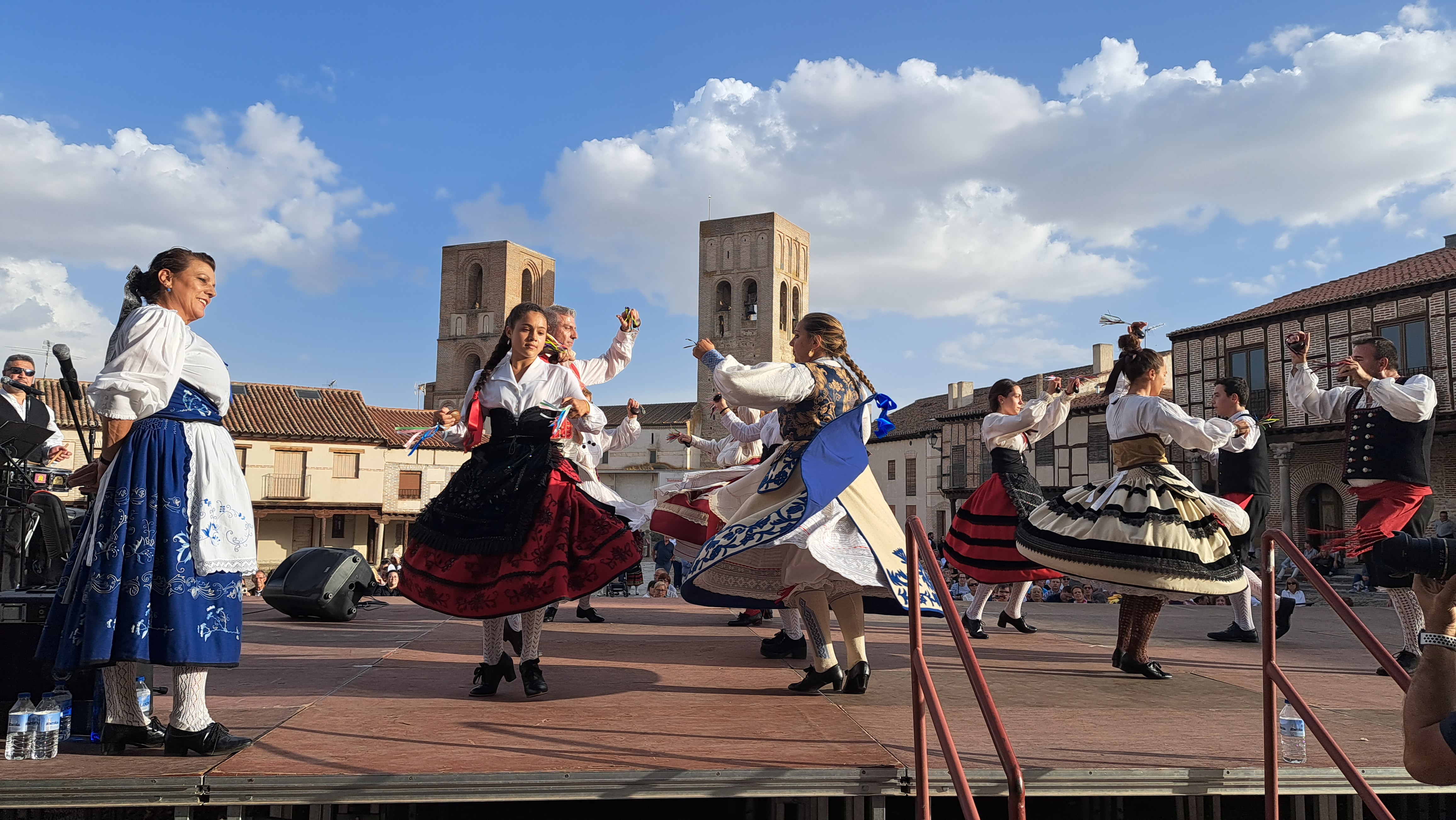 DESDE MI TORRE MUDÉJAR 807 : DANZAS Y DULZAINAS, Y LAS ANGUSTIAS DE JEREZ