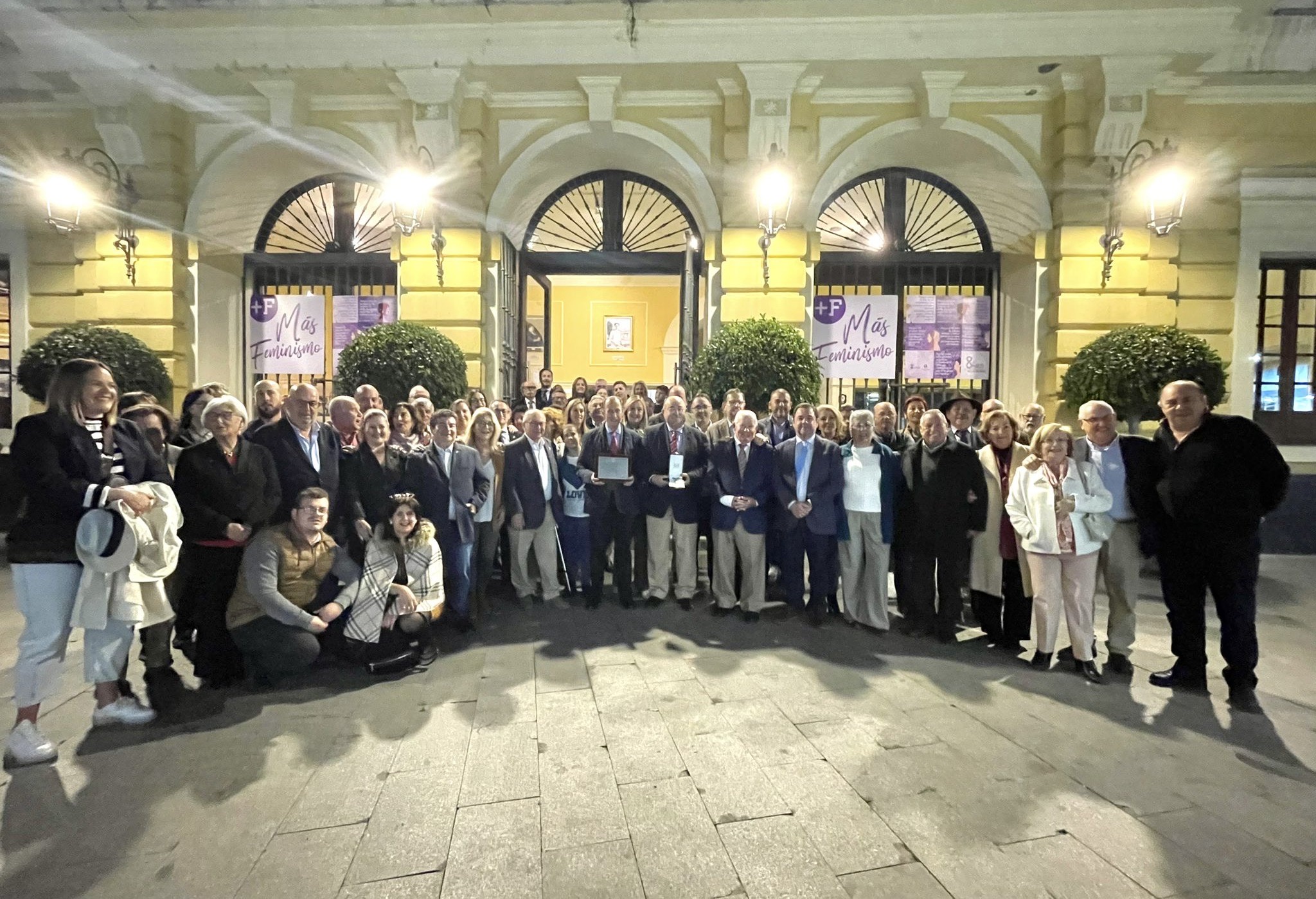 LA ASOCIACIÓN DE REYES MAGOS A LA CIUDAD DE CHICLANA LA MEDALLA DE LA PROVINCIA