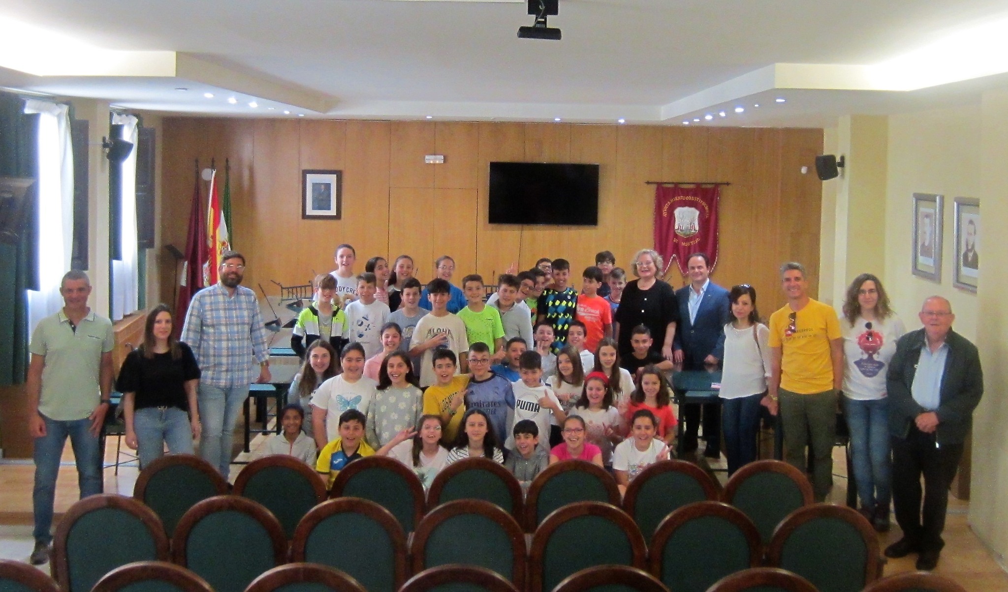 RECEPCIÓN EN EL AYUNTAMIENTO. VISITA GUIADA A LA ERMITA DE JESÚS Y COMUNIDAD DE LABRADORES.