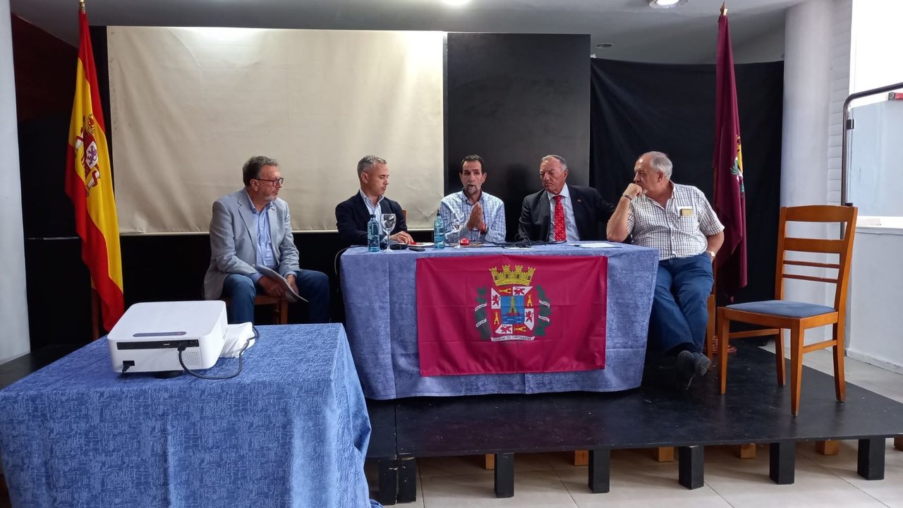 ÉXITO DE LA CONFERENCIA SOBRE HISTORIA DE CARTAGENA CELEBRADA EN EL MARE NOSTRUM