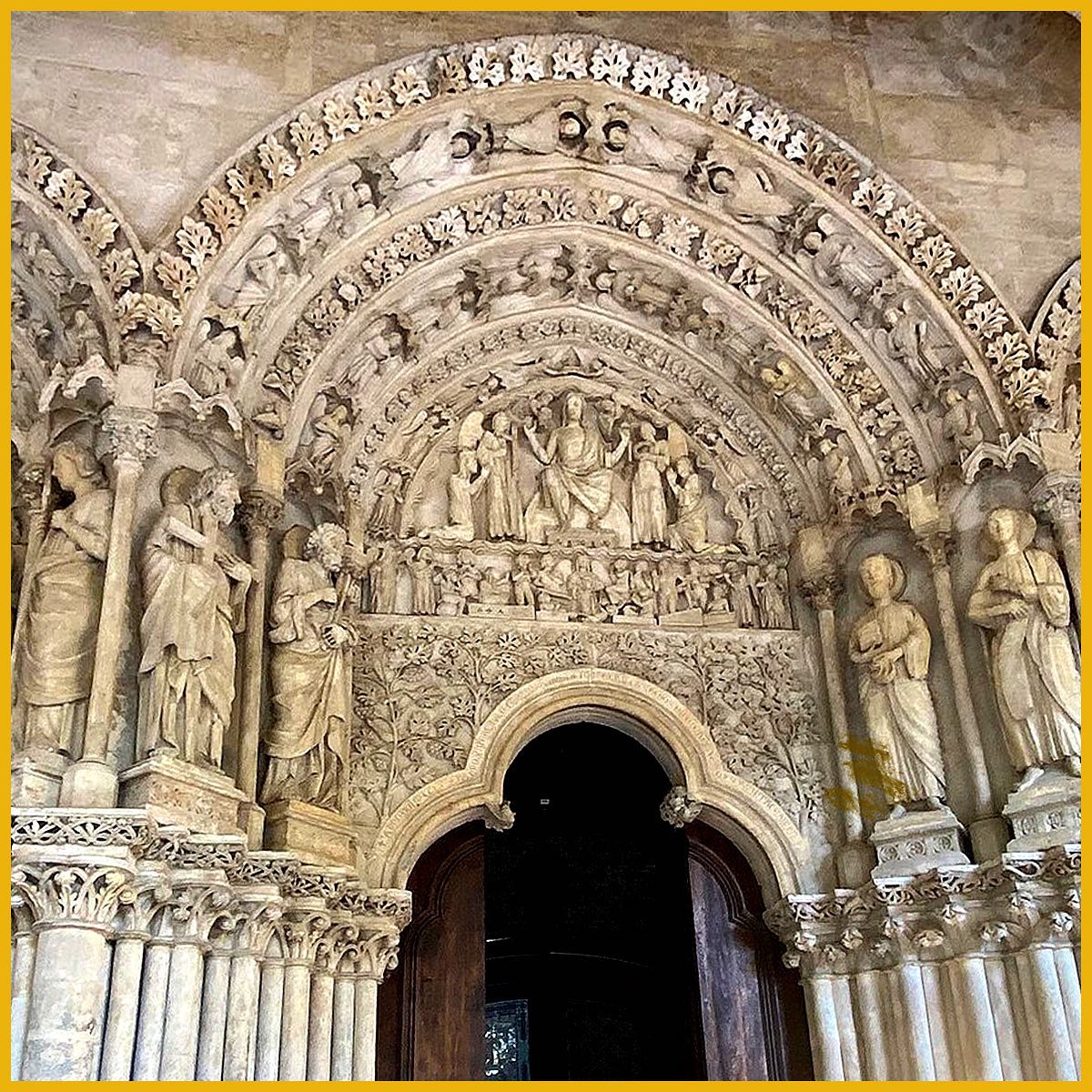 COLEGIATA DE SAN SEVERINO, EN BURDEOS