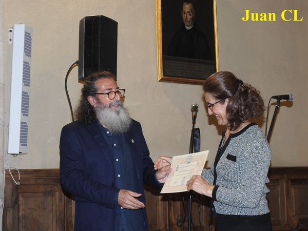 SALUDO FUENTEPIÑELANO-SEGOVIANO 3542-NOMBRAMIENTO DE ACADÉMICOS HONORARIOAS AL NUEVO MESTER DE JUGLARÍA Y A MARÍA LUISA MARTÍN