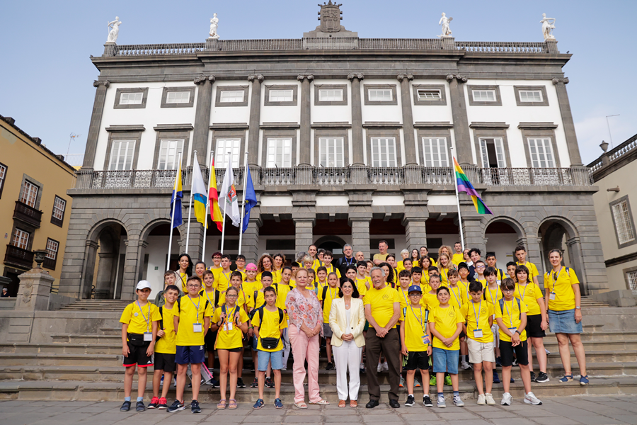 RECIBEN A 43 ESCOLARES QUE PARTICIPAN EN LAS FINALES DE LAS V OLIMPIADAS MATEMÁTICAS NACIONALES EN CATEGORÍA ALEVÍN