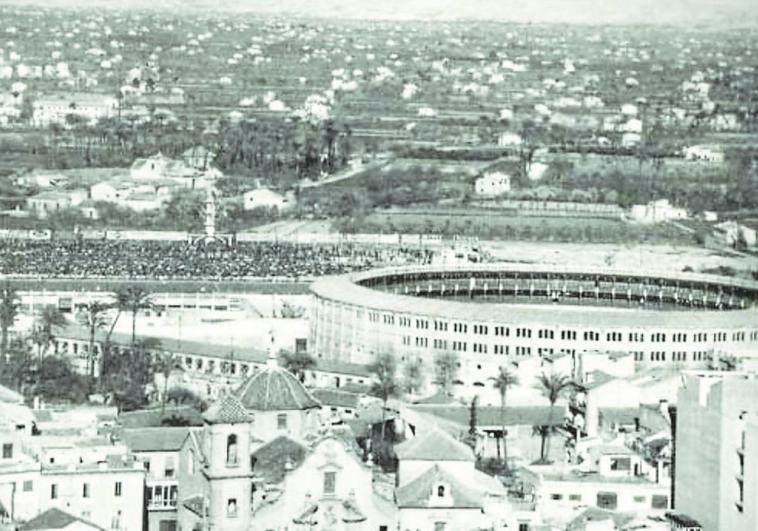 LA MURCIA QUE NO VEMOS «¡A VER QUÉ FALTA HACE PROLONGAR AHORA LA CALLE SIMÓN GARCÍA!»