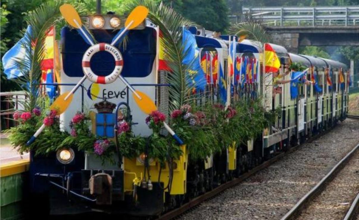 EL TREN FLUVIAL DE LAS PIRAGUAS, UNA ROMERÍA SOBRE RAÍLES