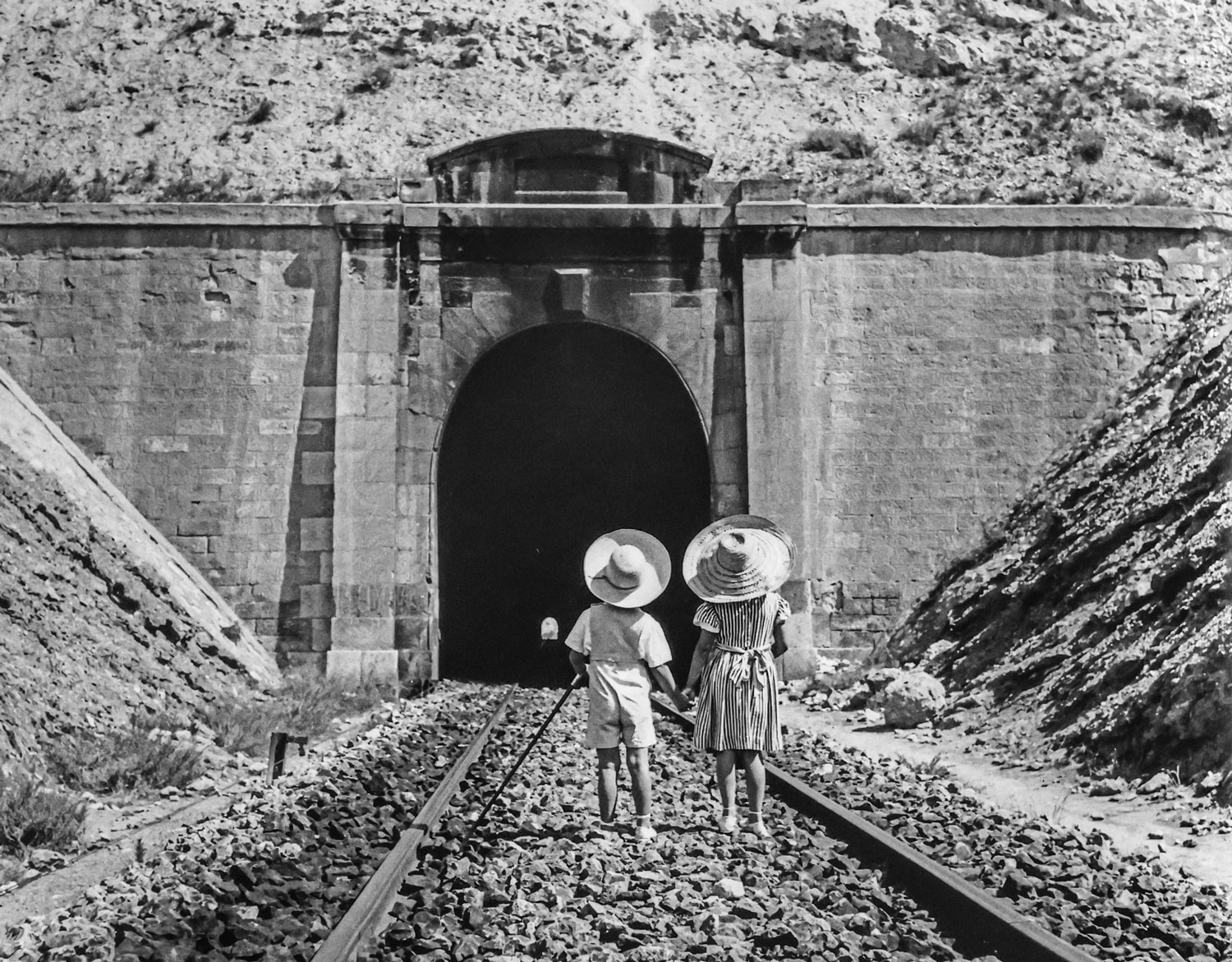 EL TÚNEL DE ELDA CUMPLE 165 AÑOS A PUNTO DE CAMBIAR PARA SIEMPRE