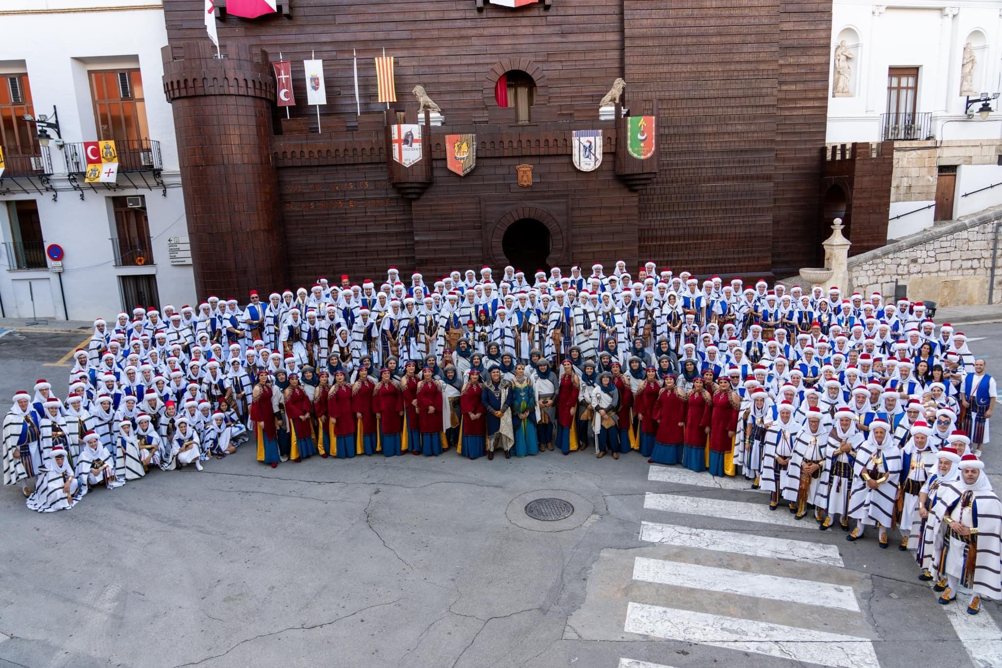 FESTEROS DE LA COMPARSA MOSSÀRABS D’ONTINYENT, ESPAÑA