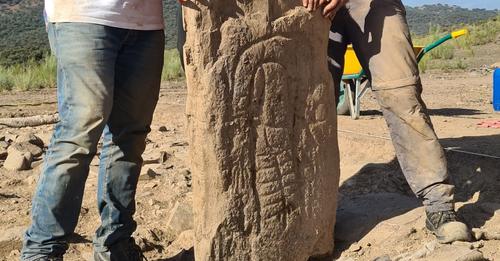 HAYAN UNA TERCERA ESTELA PREHISTÓRICA EN CAÑAVERAL DE LEÓN