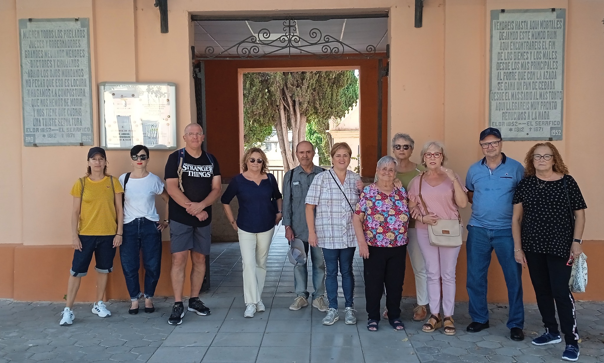 DE VISITA CULTURAL AL CEMENTERIO DE ELDA