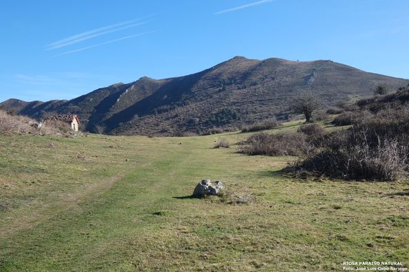 VISITA A LA BELONGA, CAMPA BRAÑA Y TRINCHERA DEL MAYÉU VOLANTE (RIOSA)