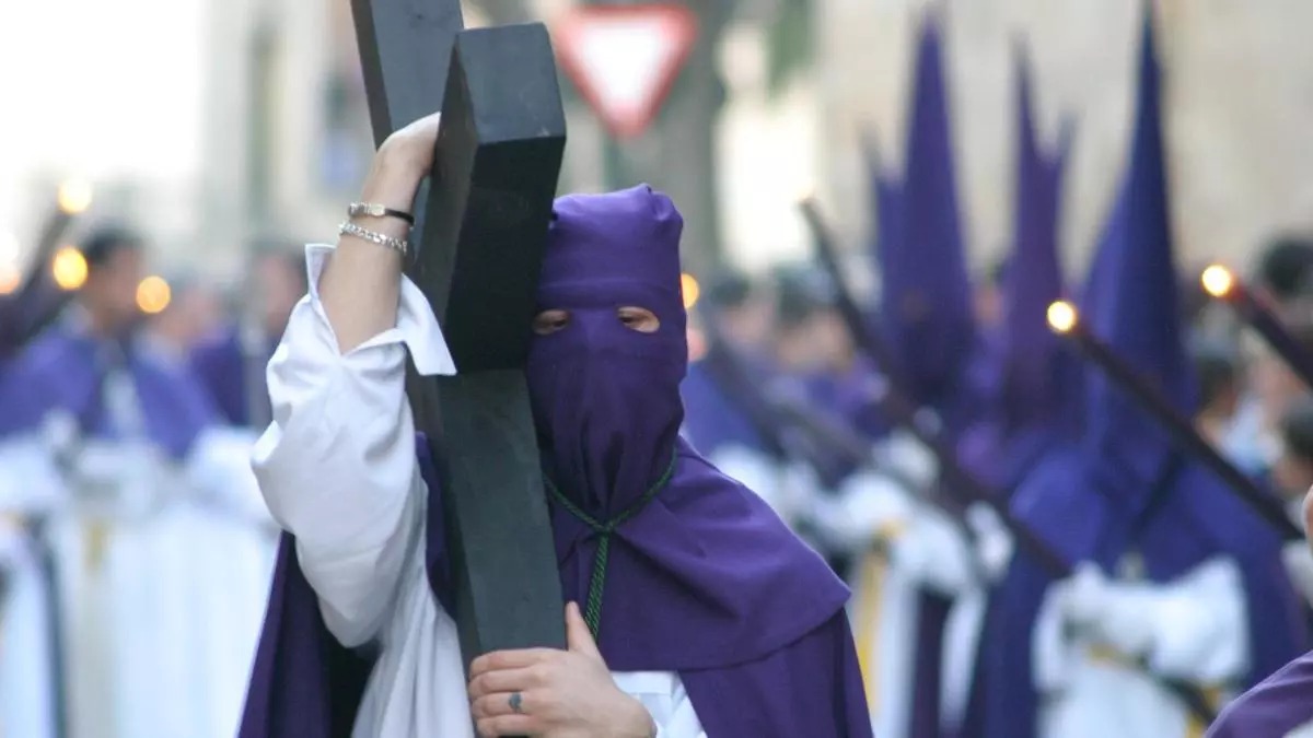 CÁCERES PROCESIONA HASTA ALCALÁ DE HENARES (MADRID)