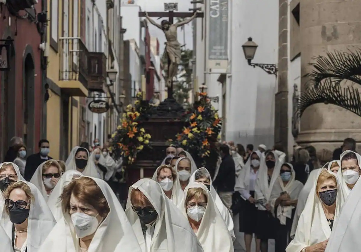 AL AIRE Y LA LUZ DE UN VIERNES SANTO