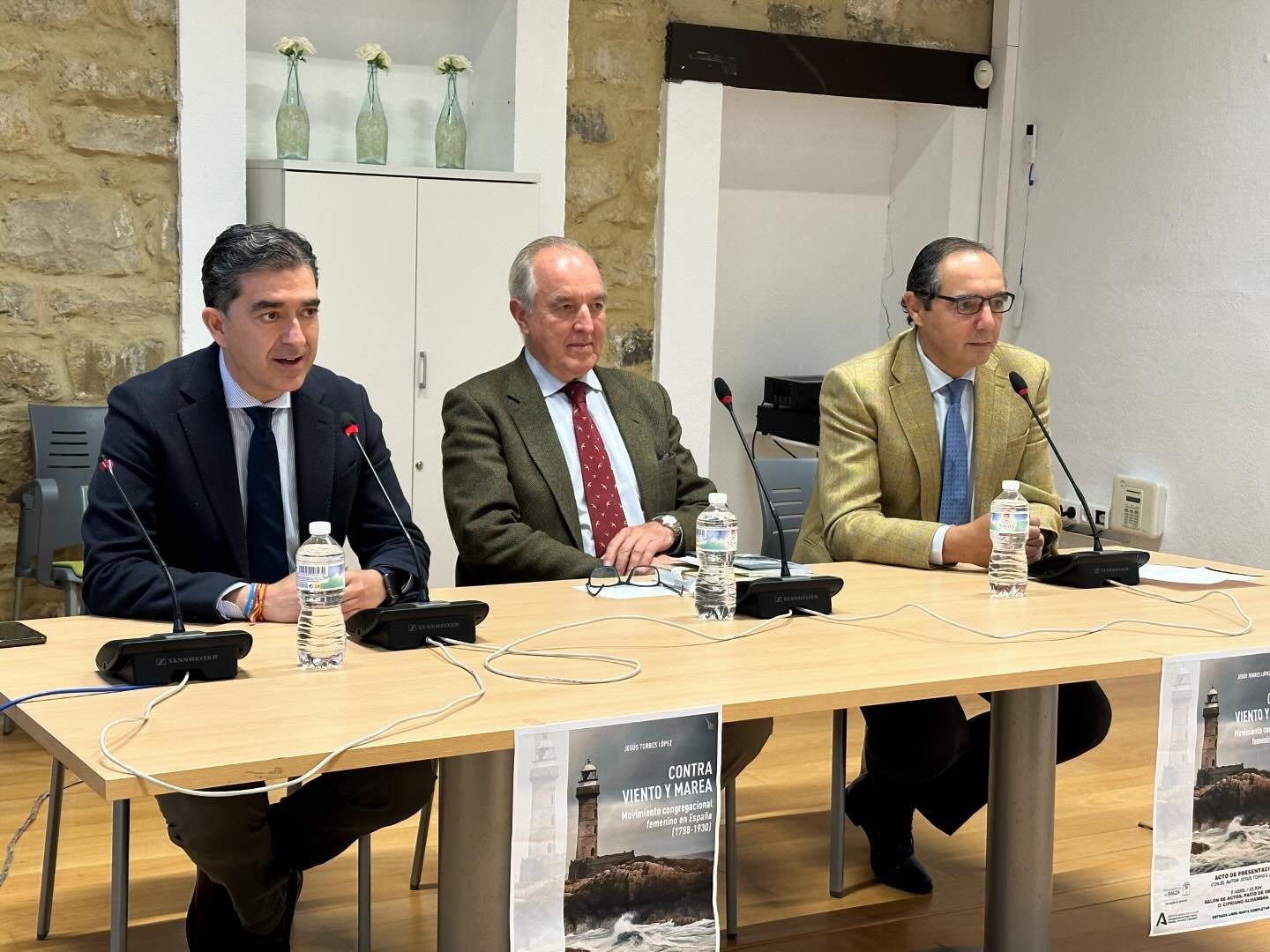 PRESENTACIÓN DEL LIBRO «AGUA DE MAREA»