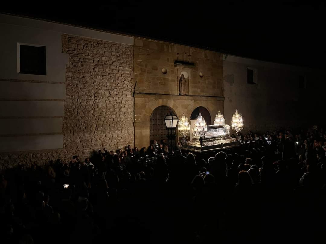 PROCESIONES, A PESAR DE LA  CLIMATOLOGÍA ADVERSA, EN VILLANUEVA DEL ARZOBISPO